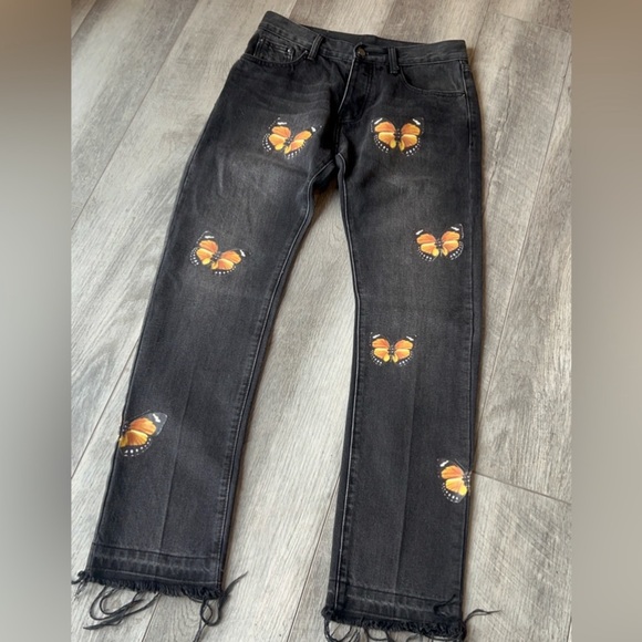 MNML Slim Straight Graphic Butterfly Jeans. - Picture 3 of 14